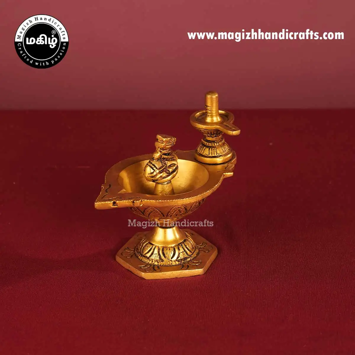 Brass Pradhosham Lingam Nandhi Lamp - 4 inches - image 4